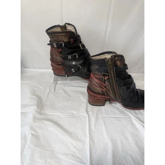 Freebird by Steven Crue boot black Leather Ankle Strap Zip Distress Size 11 - Picture 6 of 16